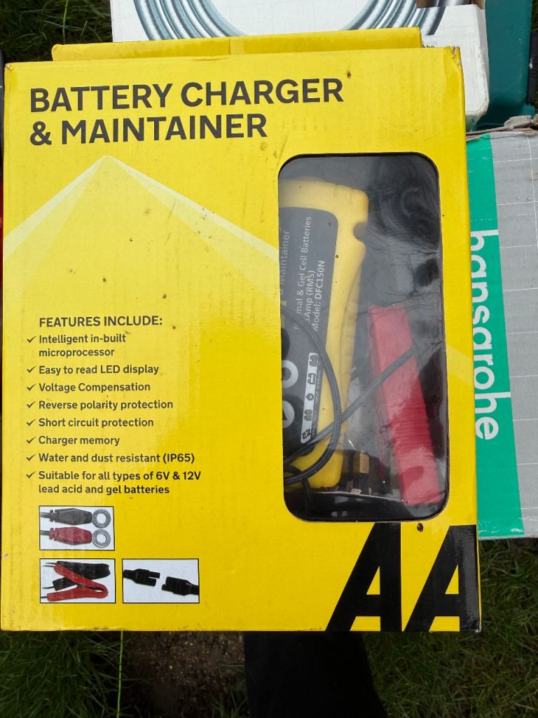 AA Battery Charger and Maintainer