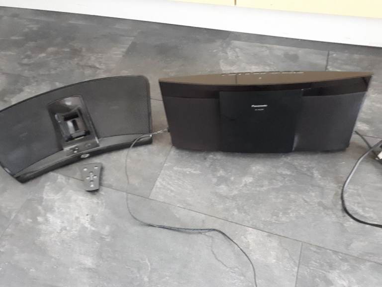 Panasonic CD hifi and Kiplish Ipod dock speaker 
