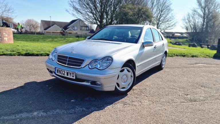 Mercedes benz C-class 2.6 V6 170bhp automatic petrol 