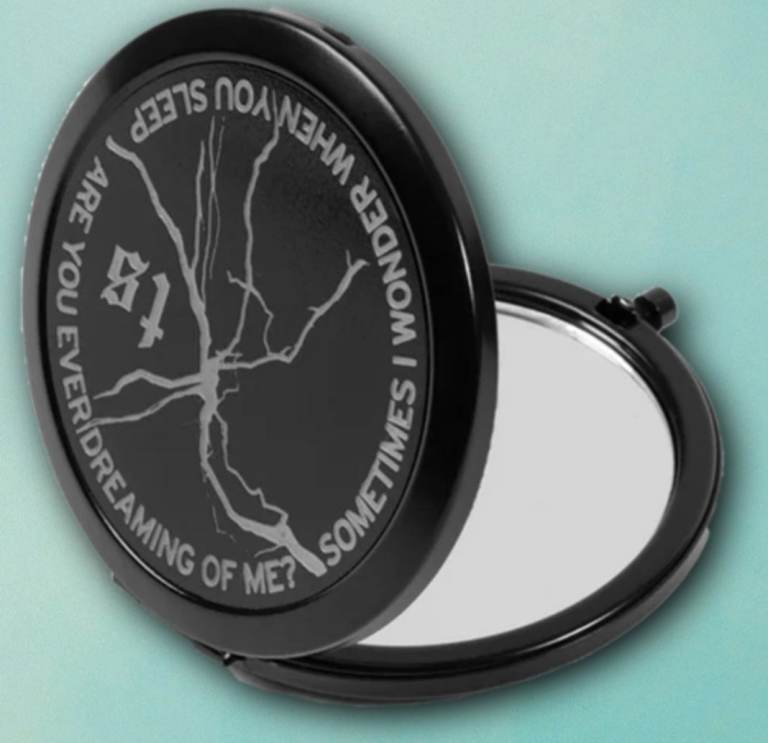 Brand New in Wrappers Taylor Swift Make Up Mirror 
