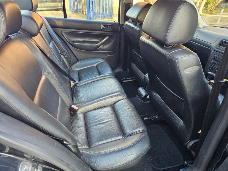 Volkswagen, BORA, Saloon, 2005, Automatic, 1595 (cc), 4 doors