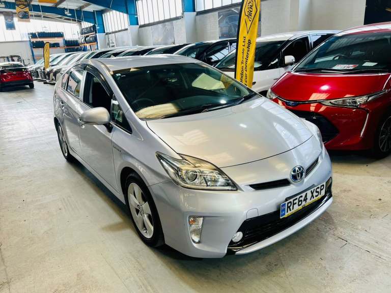 2015 Toyota Prius Toyota Prius Hybrid Petrol Light Purple 2015 5 Seater  1.8L