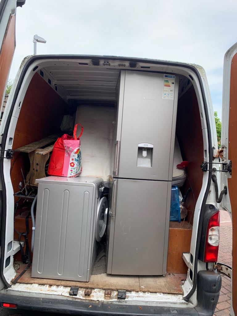 XYZ REMOVAL SERVICES: MAN WITH VAN HIRE IN EAST KILBRIDE, SCOTLAND & ENGLA
