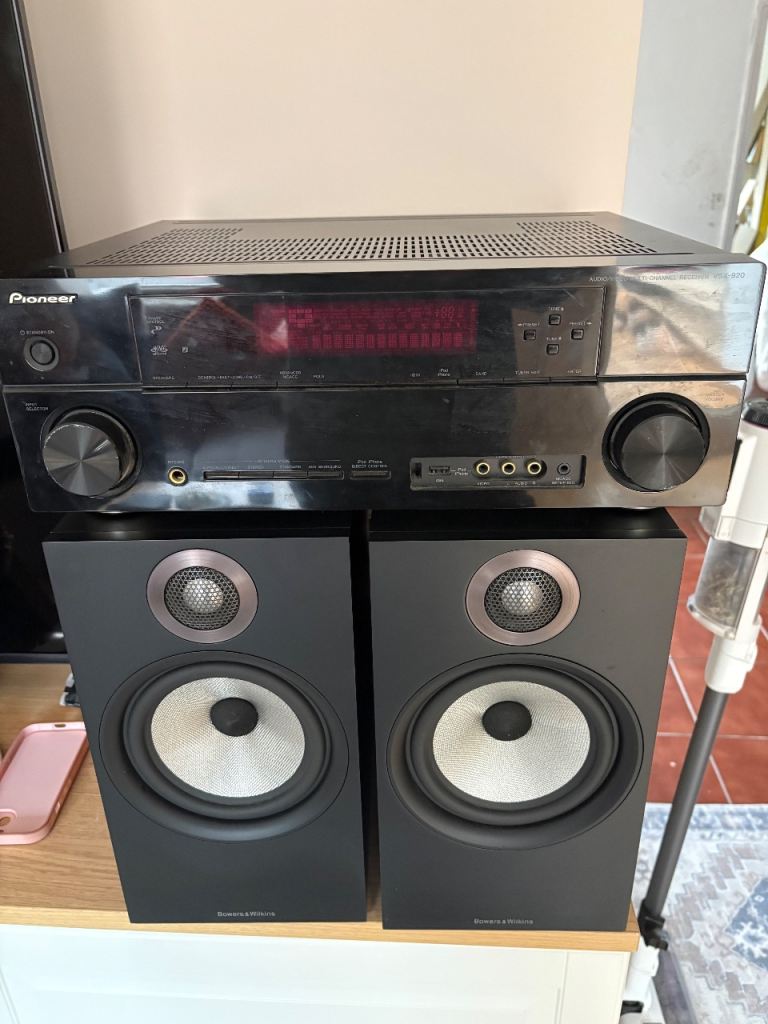 Bowers and Wilkins 606 and amp 