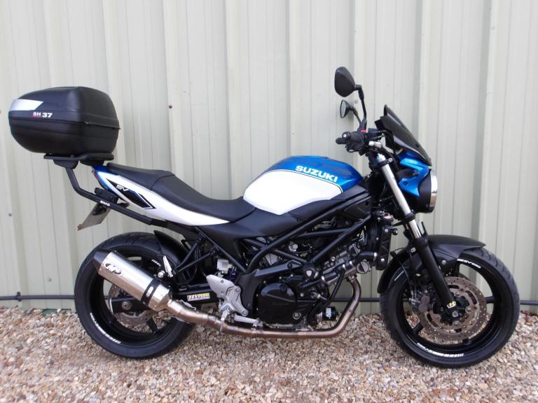 Suzuki SV 650 A 2018, Fully Loaded With Extra's, Lowered With Original Parts.