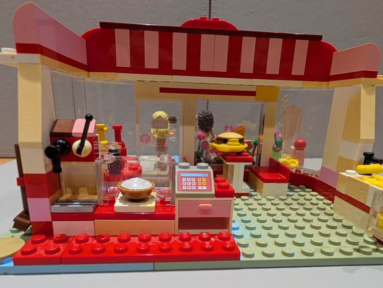LEGO Friends 3061 - City Park Cafe