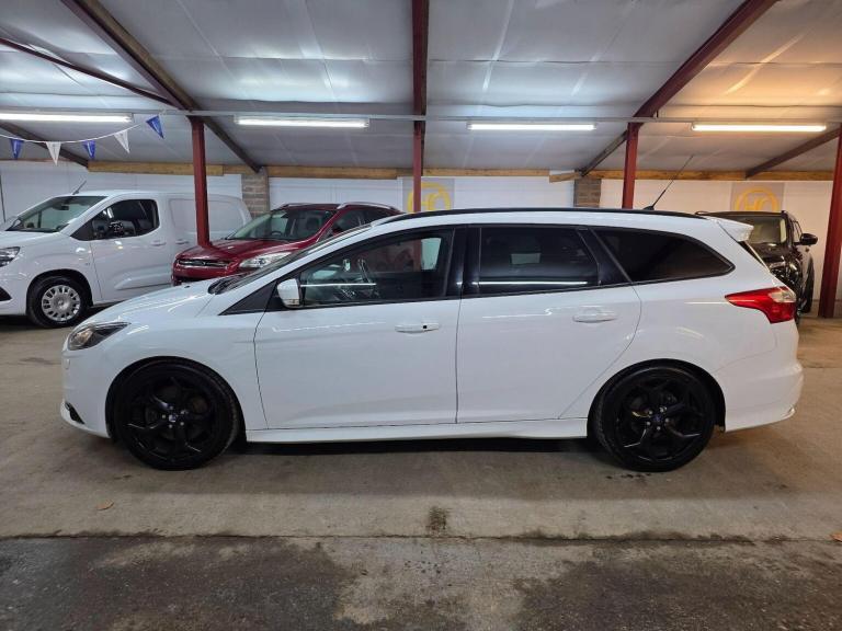 FORD FOCUS 2.0T EcoBoost ST-3 Euro 5 (s/s) 5dr 2014