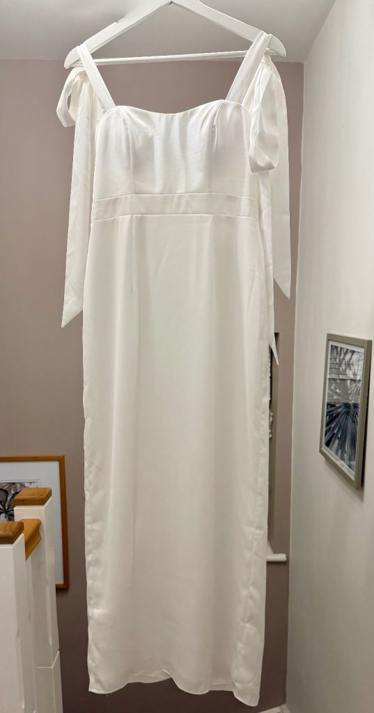 Azazie Loey Stretch Satin Wedding Dress – Diamond White – UK12 – Brand New