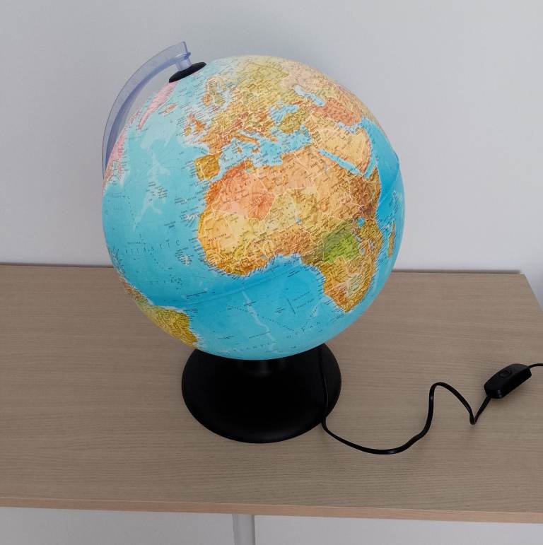 Light Up Globe