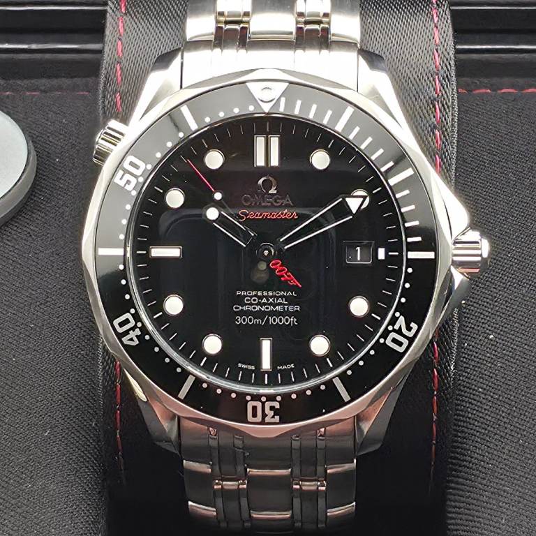 Omega Seamaster Professional 300M “Quantum of Solace” 212~30~41~20~01~001 – 2008, Full Set