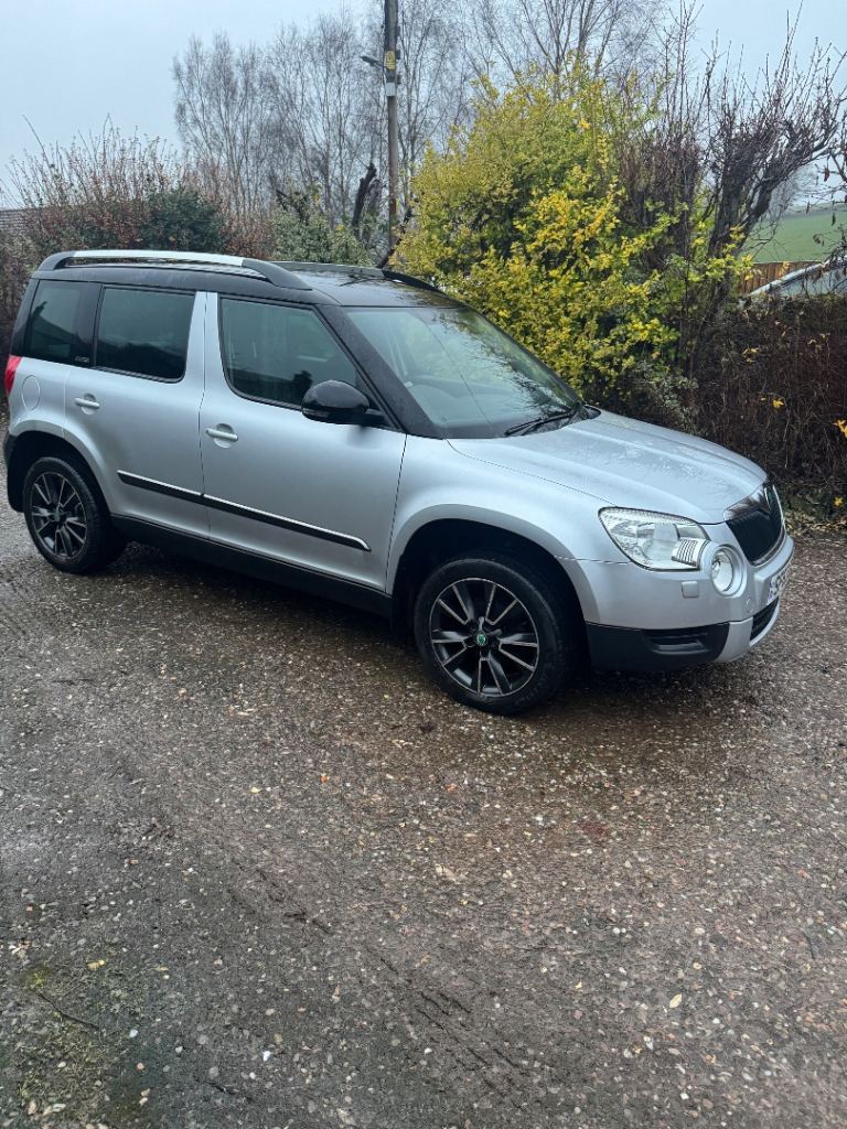 Skoda, YETI, Hatchback, 2013, Manual, 1968 (cc), 5 doors
