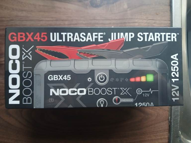 1250A UltraSafe Jump Starter Power Pack