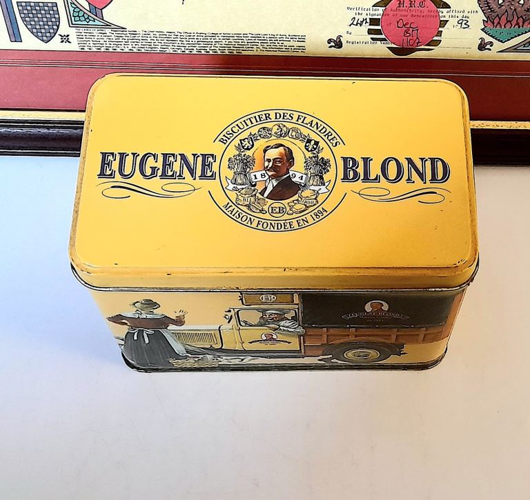 COLLECTABLE FRENCH TIN - EUGENE BLOND - PICTURES OF VAN - 17 x 11 x 10 cm VERY GOOD