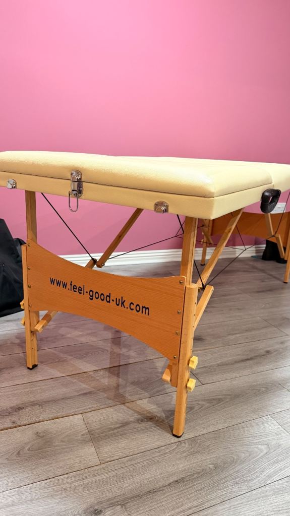 Massage table 