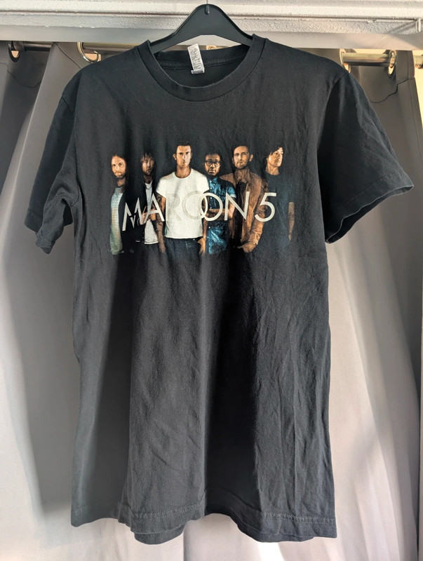 Maroon 5 Tour 2016 Black Graphic Band T-Shirt Medium