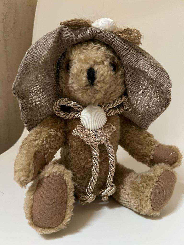 Georgia Vienna Memories in Lace Bear 