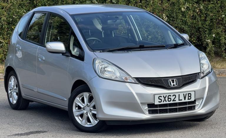 HONDA JAZZ 1.4 i-VTEC ES 2013