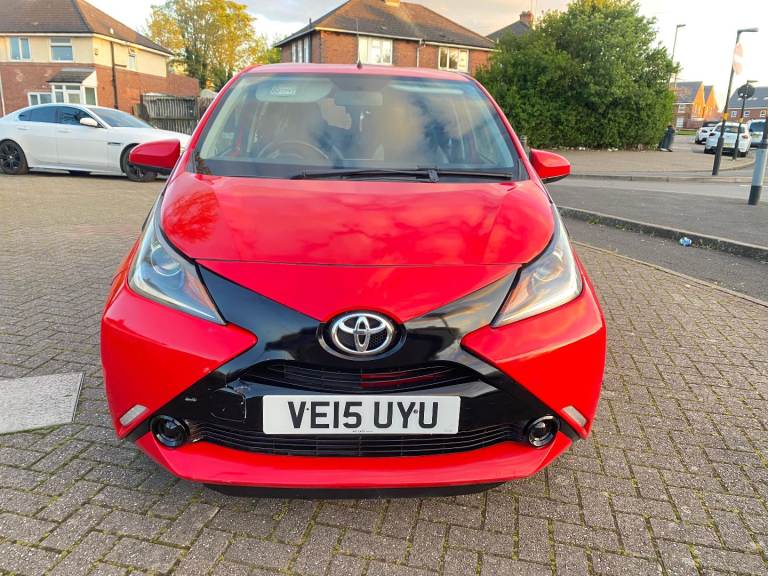 2015 Toyota Aygo X-Play VVTI 1.0 Petrol *£20 Road Tax* Very Low miles 48K