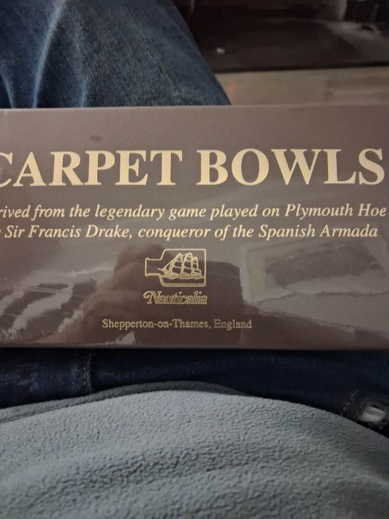 BRAND NEW CARPET BOWLS 
