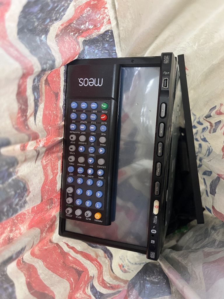 In car cd /dvd / sd card bluetooth 