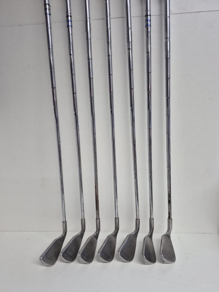 Ping eye golf clubs and bag 