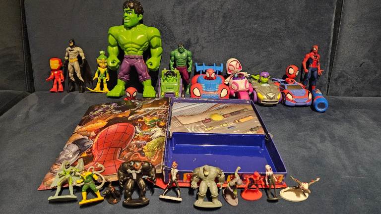 Large Bundle of Marvel Superhero Figures, Cars, and Story Books