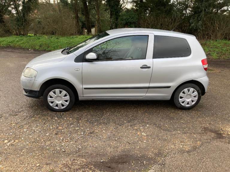 2010 VOLKSWAGEN FOX /POLO 1.2 3 DOOR HATCHABACK. ULEZ. IDEAL 1ST CAR. LONG MOT CHEAP ROAD TAX..
