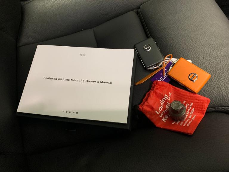 2022 Volvo XC60 2.0 B5P Plus Dark 5dr AWD Geartronic ESTATE PETROL Automatic