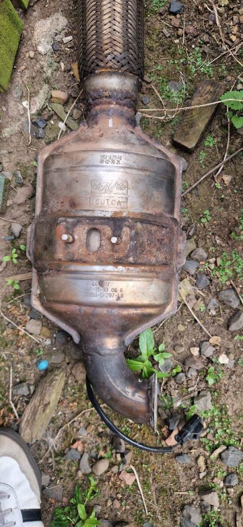 Ford catalytic converter 