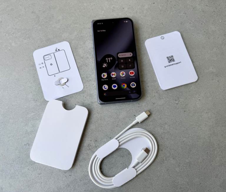 Google Pixel 10 Pro Fold 256GB, Moonstone, Unlocked - Immaculate Condition with Warranty!