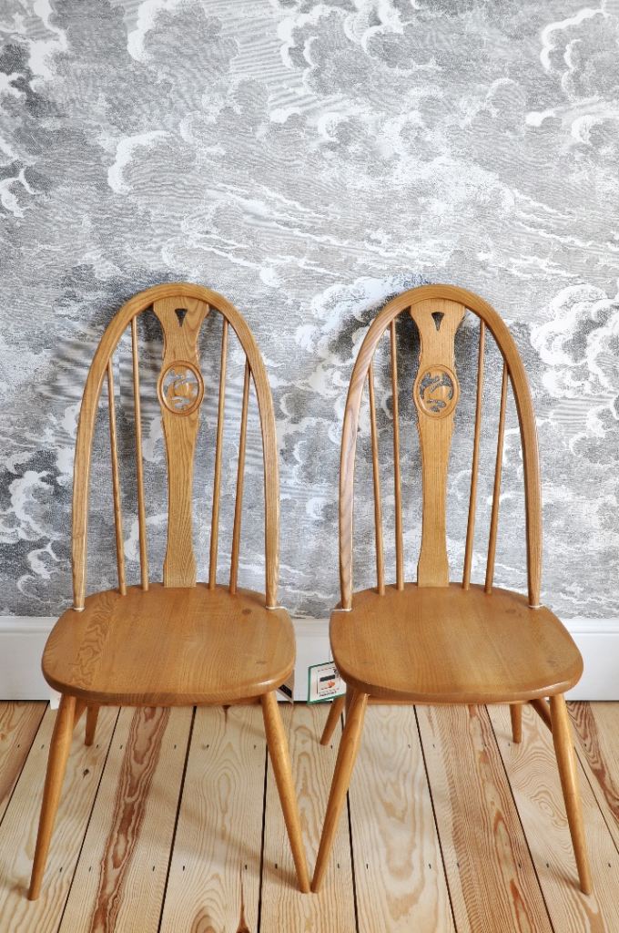 Set of 2 Vintage Retro Ercol Windsor Swan Back Chairs in Light Finish mdl 1876