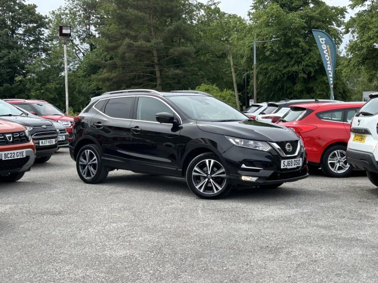 NISSAN QASHQAI 1.3 DIG-T N-Connecta Black Manual Petrol 2019