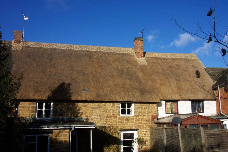 Bloxham - 3 bedroom house for rent. A rare opportunity to live in a 400 year old cottage.