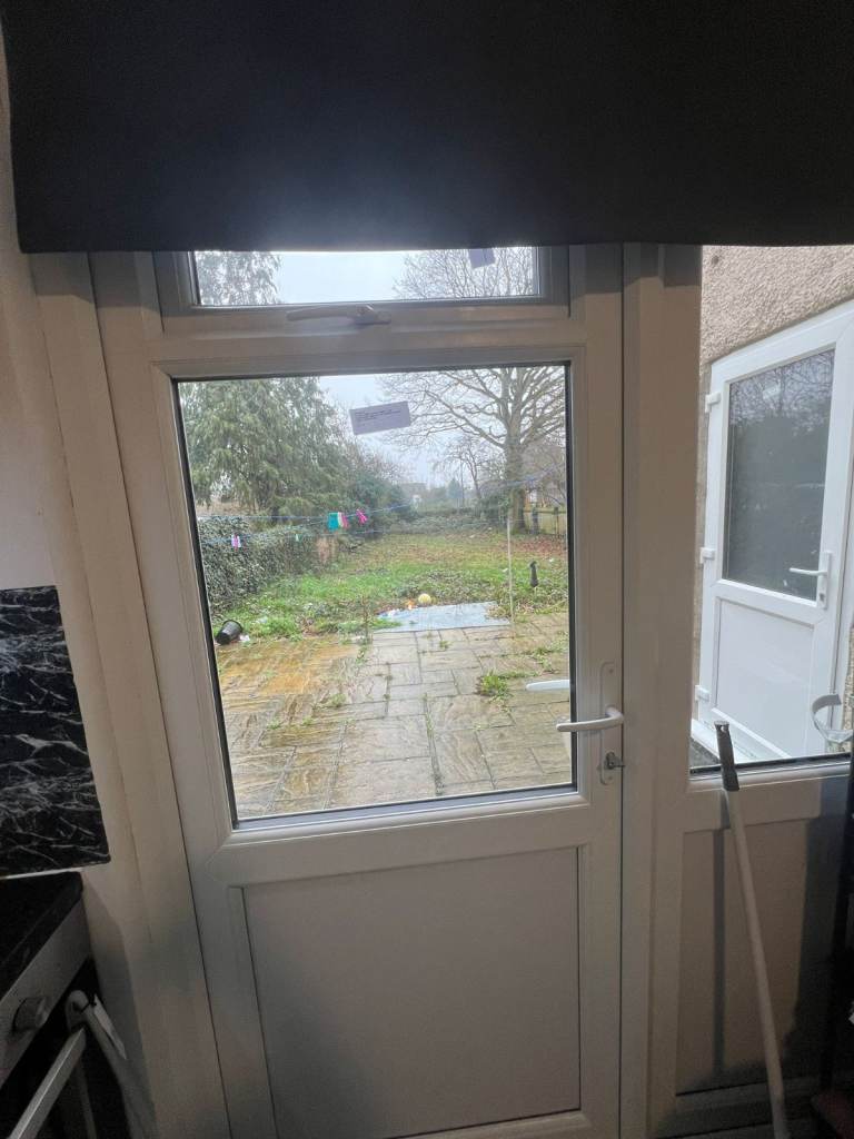 Studio flat in Harrow HA3 5EU