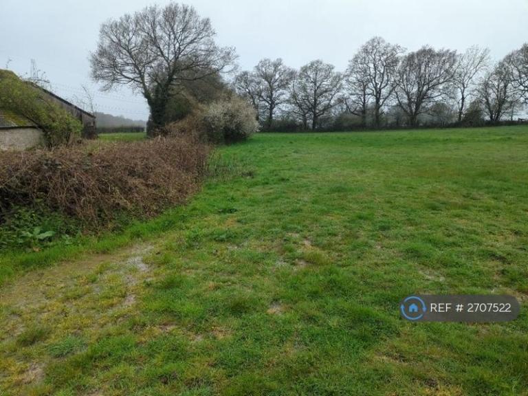 3 bedroom house in Maplehurst Road, West Grinstead, Horsham, RH13 (3 bed) (#2707522)