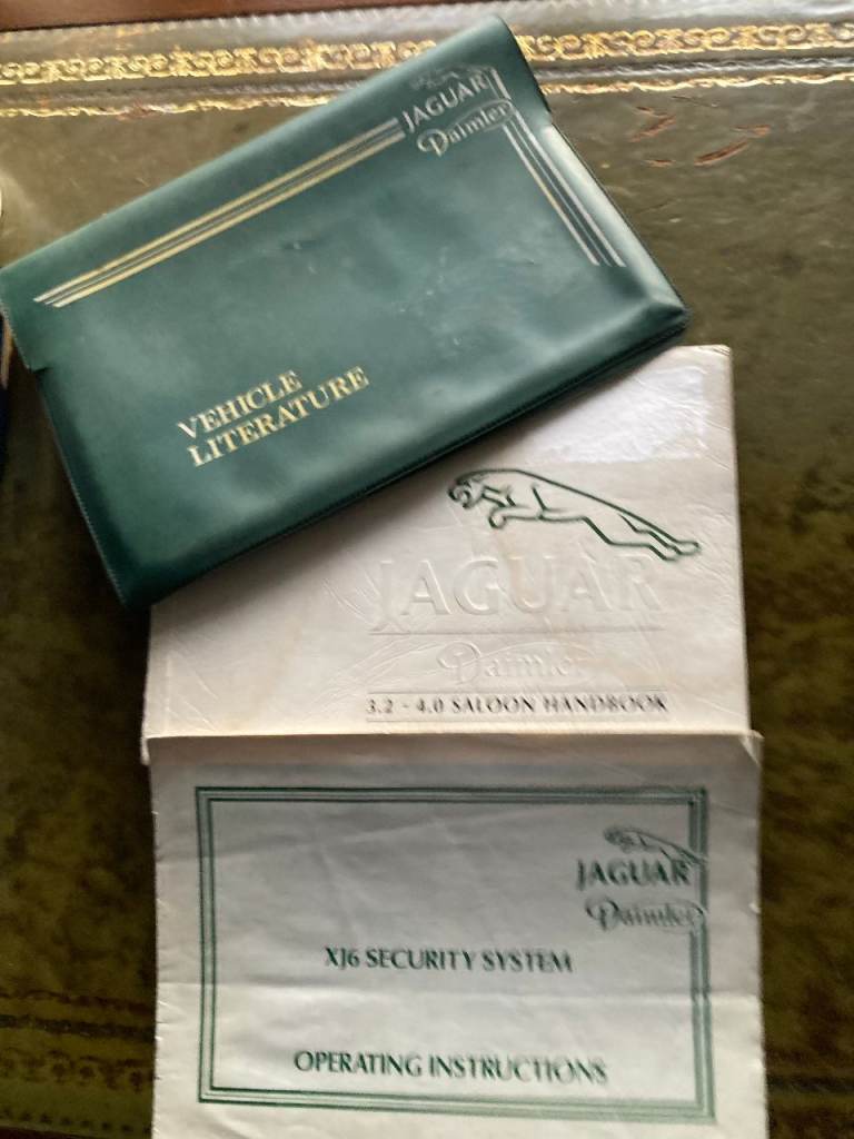 Jaguar XJ6 3.2 AND 4.0 Handbook