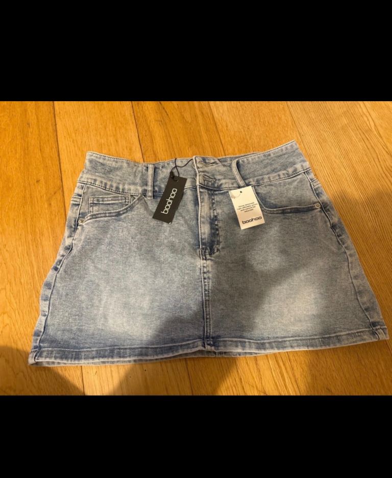 Boohoo denim skirt 