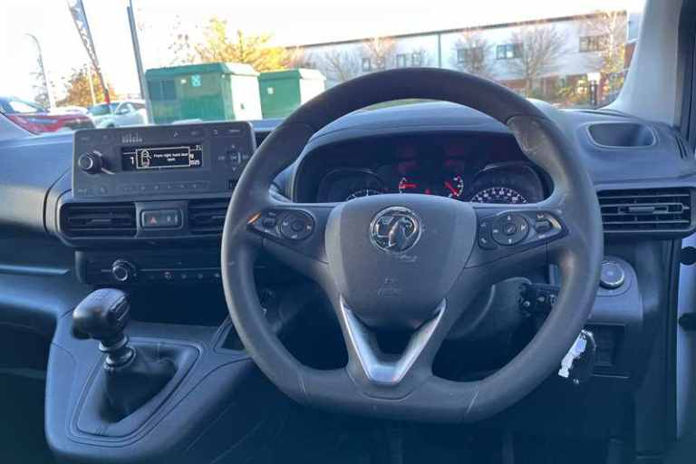 2022 Vauxhall Combo 1.5 Turbo D 2300 Dynamic Panel Van 6dr Diesel Manual L2 H1 Euro 6 (100 ps) Pa...