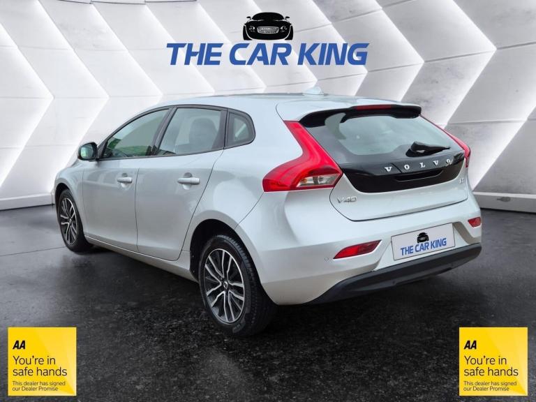 2018 Volvo V40 2.0 D2 Momentum Nav Plus Euro 6 (s/s) 5dr HATCHBACK Diesel Manual