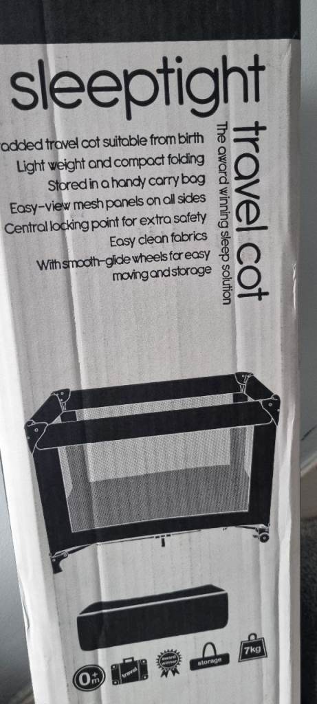 Brandnew red kite travel cot 