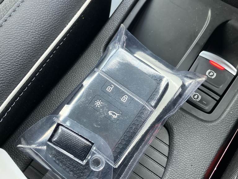 2022 Renault Clio 1.6 E-TECH Hybrid 140 SE Edition 5dr Auto Hatchback PETROL/ELECTRIC Automatic