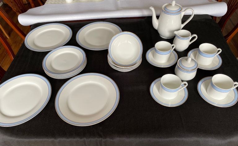 Royal Doulton Regency Gold Dinner Service- unused