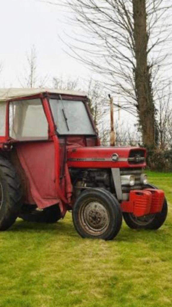 Massey Ferguson 135 tractor 1975 canvas cab low hours arable use 1 owner