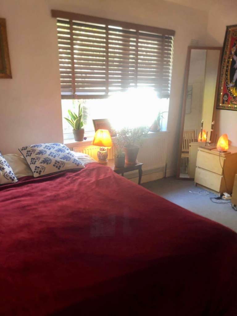 Room to rent by Lovely Woodland 