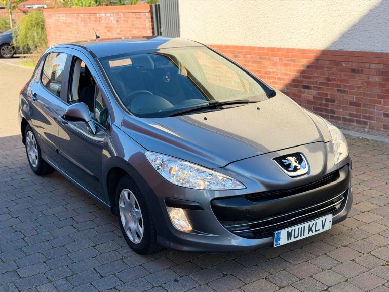 Peugeot, 308, Hatchback, 2011, Semi-Auto, 1560 (cc), 5 doors
