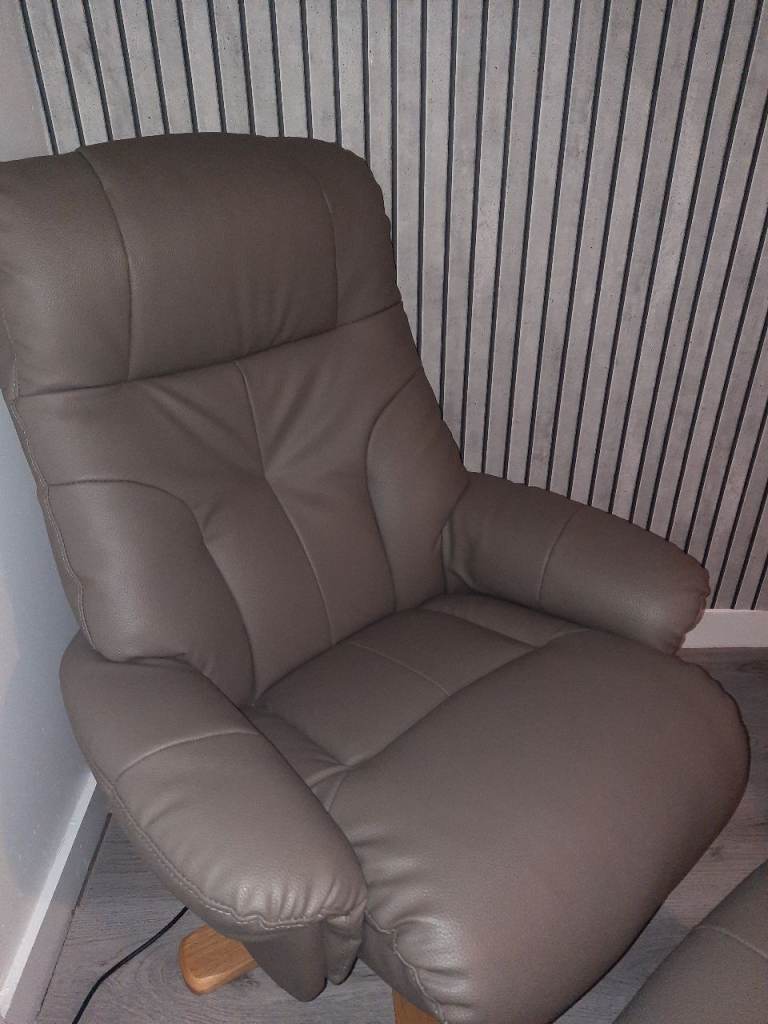 Leather recliner