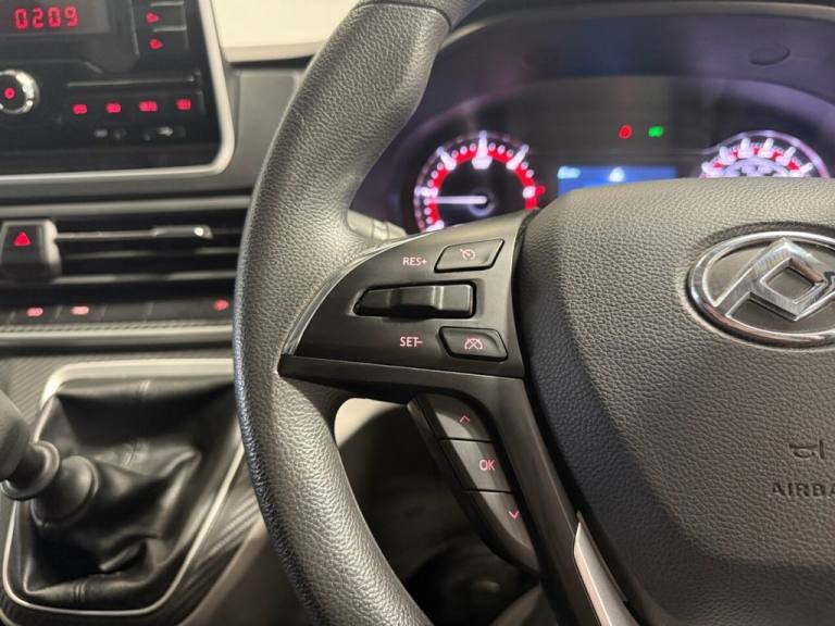 2023 73 MAXUS DELIVER 9 2.0 D20 PANEL VAN 5DR DIESEL MANUAL FWD L3 H2 EURO 6 (S/