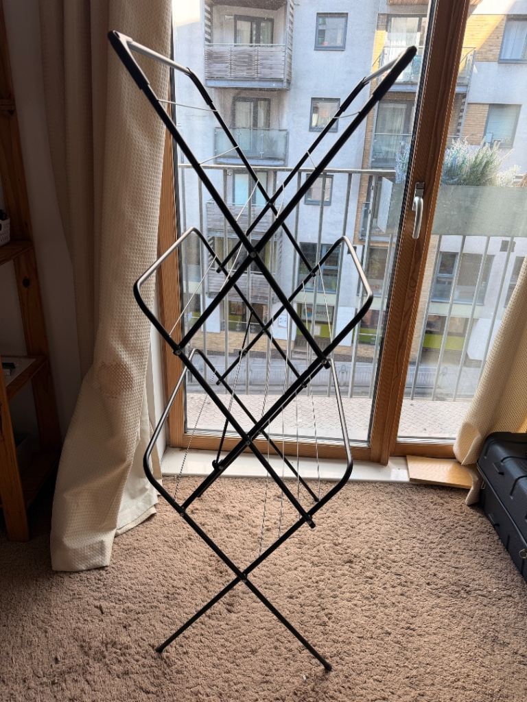 Black Metal 3-Tier Clothes Airer - New Condition