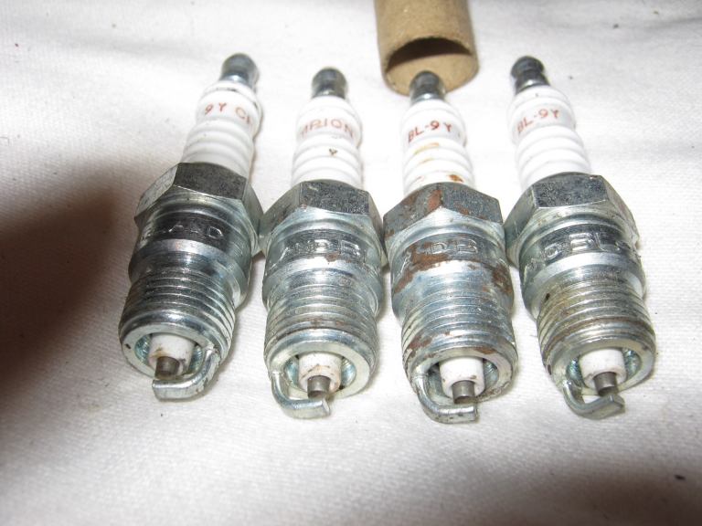 Champion  car. Spark plugs 4 No.  BL .9 Y