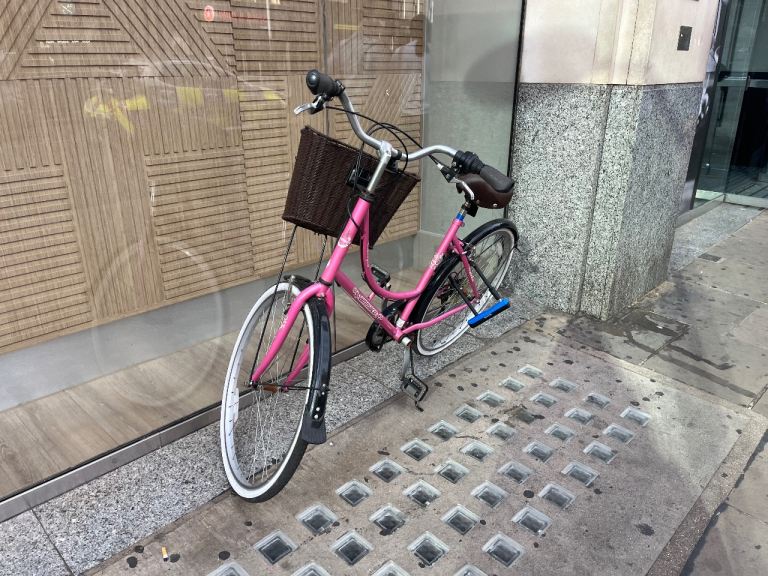 Pink City Bike with Wicker Basket – Good Condition